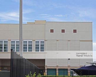 Photo 2 of Extra Space Storage - 2990 West 84th Street, Hialeah, FL