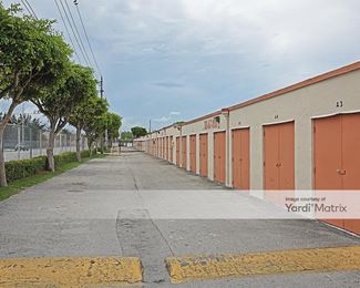 Photo 2 of Miami Mini Stor It - 4555 SW 72nd Avenue, Miami, FL