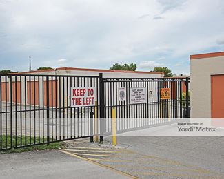 Photo 3 of Miami Mini Stor It - 4555 SW 72nd Avenue, Miami, FL