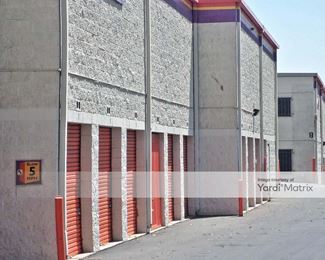 Photo 4 of Public Storage - 7500 Whitsett Avenue, North Hollywood, CA