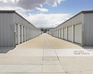 Photo 4 of Quartz Hill Mini Storage - 5104 Columbia Way, Quartz Hill, CA