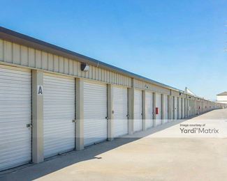Photo 2 of Extra Space Storage - 2103 West Avenue J, Lancaster, CA