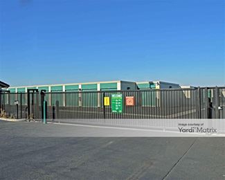Photo 3 of Extra Space Storage - 37352 Sierra Hwy, Palmdale, CA