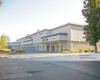 Photo 1 of StorQuest Self Storage - 6030 Canoga Avenue, Woodland Hills, CA