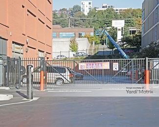 Photo 2 of Public Storage - 700 Fairview Avenue North, Seattle, WA
