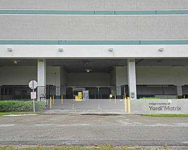 Storage Units for Rent available at 910 SW 68th Avenue, Miami, FL 33144
