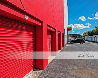 Photo 4 of SmartStop Self Storage - 10451 NW 33rd Street, Doral, FL