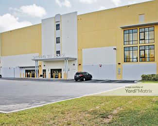 Photo 3 of Safeguard Self Storage - 17171 South Dixie Hwy, Palmetto Bay, FL