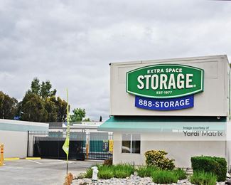 Photo 3 of Extra Space Storage - 210 Fallon Street, Oakland, CA