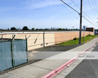 Photo 3 of CubeSmart Self Storage - 1320 Lemon Street, Vallejo, CA
