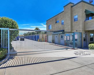 Photo 4 of Bridgehead Self Storage - 1651 Drive In Way, Antioch, CA