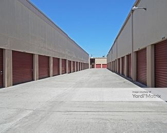 Photo 3 of Saf Keep Storage - 2480 Middlefield Road, Redwood City, CA