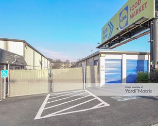 Photo 2 of Self Storage Plus - 6120 Livingston Road, Oxon Hill, MD