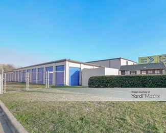 Photo 3 of Self Storage Plus - 6120 Livingston Road, Oxon Hill, MD