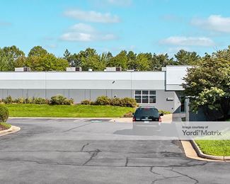 Photo 4 of Extra Space Storage - 12260 Sunrise Valley Drive, Reston, VA
