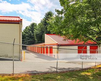 Photo 4 of Public Storage - 14215 Minnieville Road, Dale City, VA