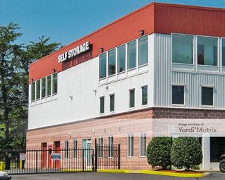 Photo 2 of Backlick Self Storage - 6880 Commercial Drive, Springfield, VA