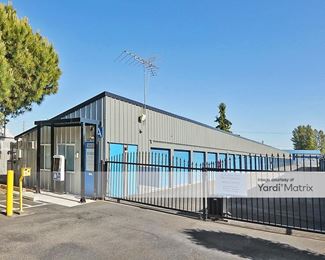 Photo 2 of Glacier West Self Storage - 16626 Smokey Point Blvd, Arlington, WA