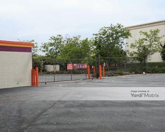Photo 3 of Public Storage - 150 Tully Road, San Jose, CA