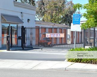 Photo 2 of Public Storage - 1040 Terra Bella Avenue, Mountain View, CA