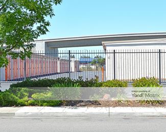 Photo 4 of Public Storage - 1040 Terra Bella Avenue, Mountain View, CA