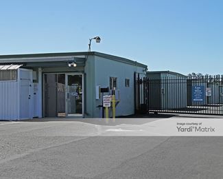 Photo 2 of Loc-N-Stor - 1020 Lakeville Street, Petaluma, CA