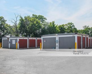 Photo 4 of Gude Self Storage - 851 East Gude Drive, Rockville, MD