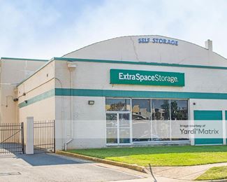 Photo 2 of Extra Space Storage - 5821 Seminary Road, Falls Church, VA