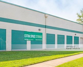Photo 3 of Extra Space Storage - 5821 Seminary Road, Falls Church, VA
