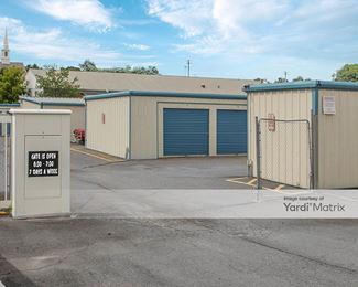 Photo 3 of Discount Mini Storage - 30 Town and Country Drive, Fredericksburg, VA