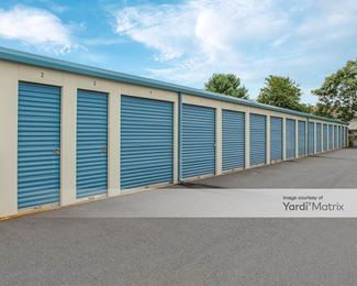 Photo 4 of Discount Mini Storage - 30 Town and Country Drive, Fredericksburg, VA