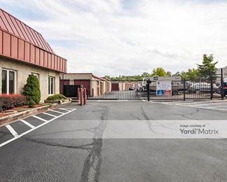Photo 5 of Storage Rentals of America - 4900 Eisenhower Avenue, Alexandria, VA