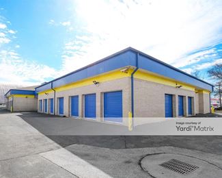 Photo 4 of Self Storage Plus - 5829 Seminary Road, Falls Church, VA