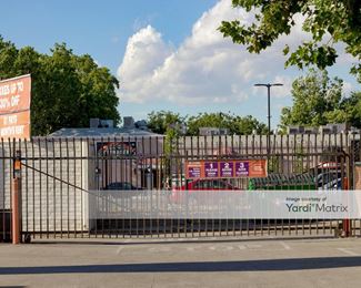 Photo 3 of Public Storage - 311 North 16th Street, Sacramento, CA