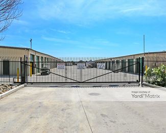 Photo 2 of Highway 99 Self Storage - 935 Simmerhorn Road, Galt, CA