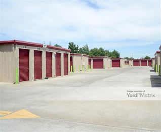 Photo 3 of Extra Space Storage - 8870 Fruitridge Road, Sacramento, CA