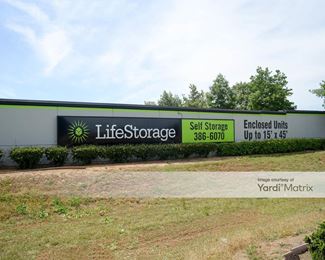 Photo 5 of Extra Space Storage - 8870 Fruitridge Road, Sacramento, CA