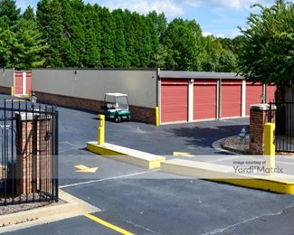 Photo 3 of Extra Space Storage - 5502 Memorial Drive, Stone Mountain, GA