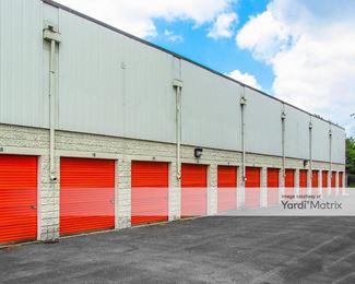 Photo 2 of Public Storage - 501 East Diamond Avenue, Gaithersburg, MD