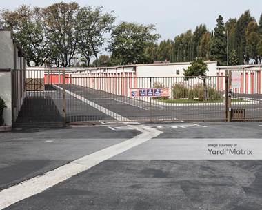 Storage Units for Rent available at 13241 Jeffrey Road, Irvine, CA 92620