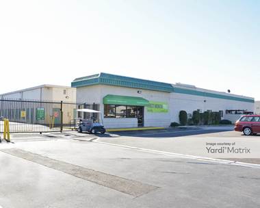 Storage Units for Rent available at 3592 Cerritos Avenue, Los Alamitos, CA 90720