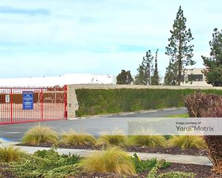 Photo 2 of Everest Self Storage - 1515 South State College Blvd, Anaheim, CA