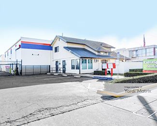Photo 2 of Extra Space Storage - 8160 East Rosecrans Avenue, Paramount, CA