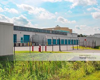 Photo 6 of Air and Space Self Storage - 14560 Lee Road, Chantilly, VA