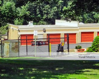 Photo 2 of Public Storage - 5797 Burke Centre Pkwy, Burke, VA