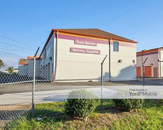 Photo 3 of Public Storage - 5819 Columbia Pike, Falls Church, VA