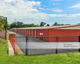 Photo 2 of Mini U Storage - 13901 Smoketown Road, Woodbridge , VA