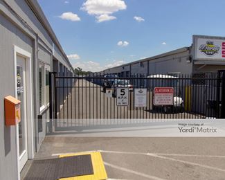 Photo 2 of StoragePRO of North Highlands - 4250 Roseville Road, North Highlands, CA