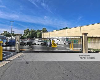 Photo 2 of Extra Space Storage - 975 F Street, West Sacramento, CA