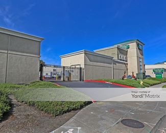 Photo 3 of Extra Space Storage - 975 F Street, West Sacramento, CA